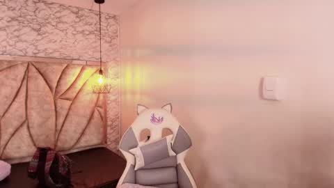 Snapshot of queen_perla_ chatting on 22, 11, 2025 online show from 22, 11, 2025