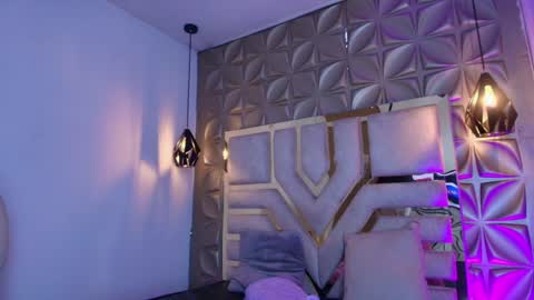   online show from 22, 4, 2026