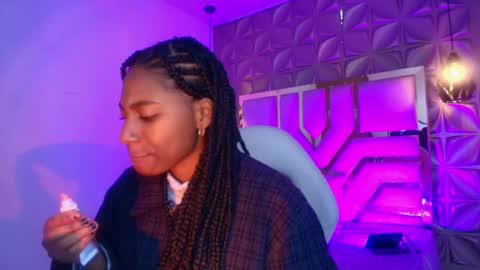   online show from 28, 4, 2026