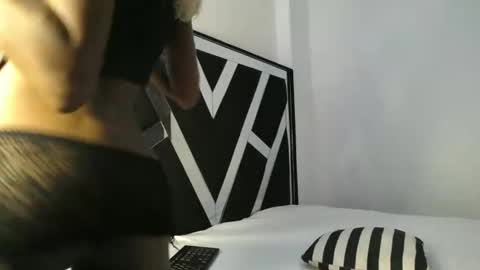 queen_sashavixen online show from 27, 4, 2026