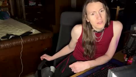 Snapshot of queenariatloak chatting on 9, 3, 2026 Aria TLoak online show from 9, 3, 2026