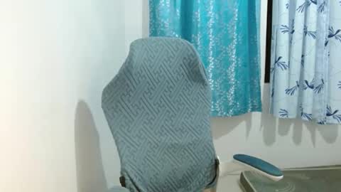 queen online show from 10, 4, 2026