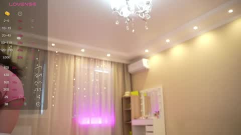 Nelly  INSTA  queenelia  online show from 24, 4, 2026