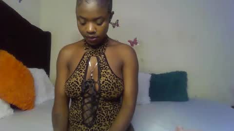 Snapshot of queenmavela_ chatting on 18, 1, 2026 queenmavela_ online show from 18, 1, 2026