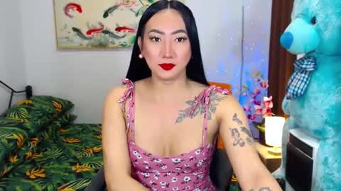 QUEEN online show from 22, 1, 2025