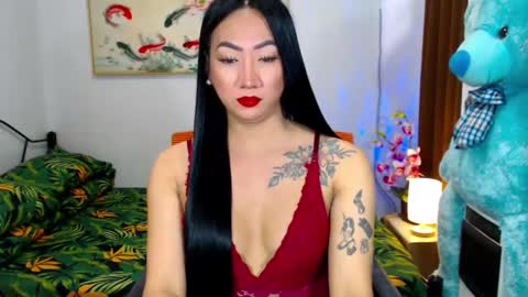 QUEEN online show from 30, 1, 2025