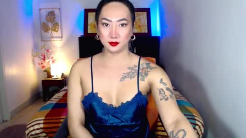 QUEEN online show from 23, 2, 2025