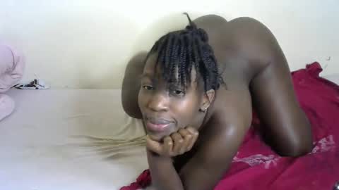 Snapshot of queenmojo_1_1 chatting on 6, 12, 2024 melly online show from 6, 12, 2024