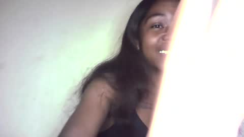 queennaya online show from 8, 7, 2026