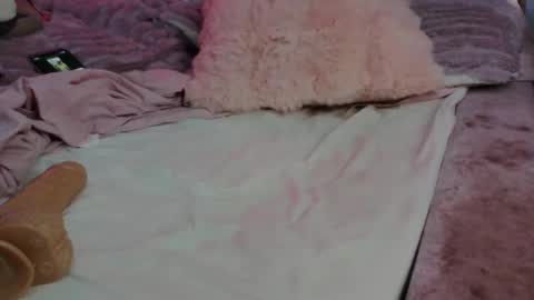 queennih online show from 21, 5, 2026