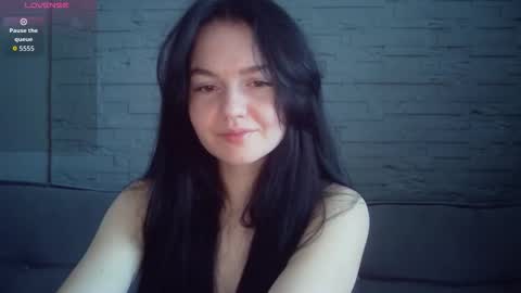 QueenOfModels online show from 14, 2, 2026