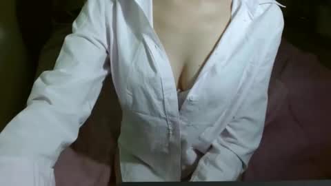 queenoftenderness online show from 10, 1, 2025