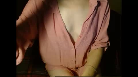 queenoftenderness online show from 4, 2, 2025