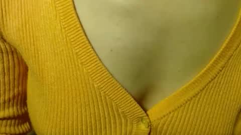 queenoftenderness online show from 22, 4, 2026