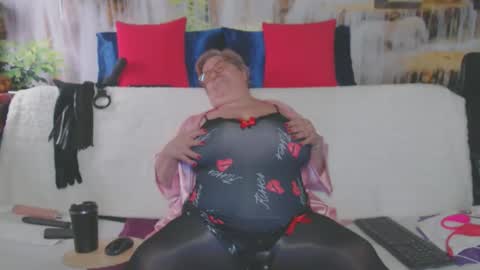 QueenPammy online show from 21, 11, 2025