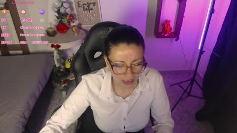 queenrose94 online show from 9, 4, 2026