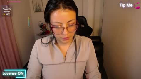 queenrose94 online show from 28, 7, 2026