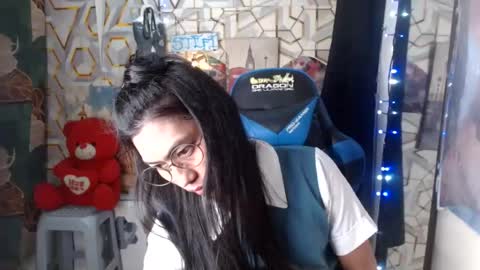 Snapshot of queensteffi chatting on 3, 8, 2026 queensteffi online show from 3, 8, 2026