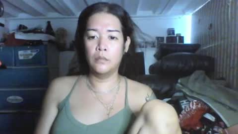 Snapshot of queenstefhanie chatting on 18, 4, 2026 stephanie online show from 18, 4, 2026