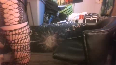 queenstonermami online show from 18, 6, 2026