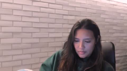 Val  -  online show from 27, 12, 2024