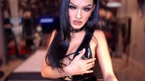 Snapshot of queenvalentinats chatting on 12, 2, 2025 ValentinaMoone online show from 12, 2, 2025