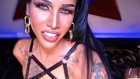 Snapshot of queenvalentinats chatting on 13, 2, 2025 ValentinaMoone online show from 13, 2, 2025