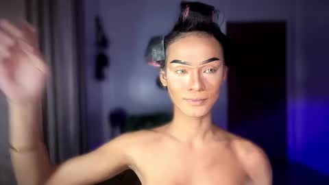 Snapshot of queenvalentinats chatting on 14, 10, 2025 ValentinaMoone online show from 14, 10, 2025