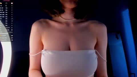 Teri  My favorite vibes 77 101 222 666 online show from 25, 2, 2025