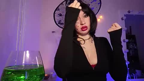 quiet_smile online show from 26, 10, 2025