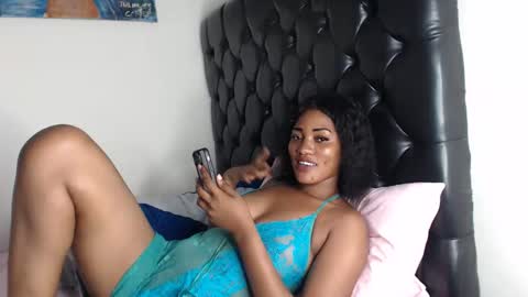 Snapshot of quinbae chatting on 6, 5, 2026 quin online show from 6, 5, 2026