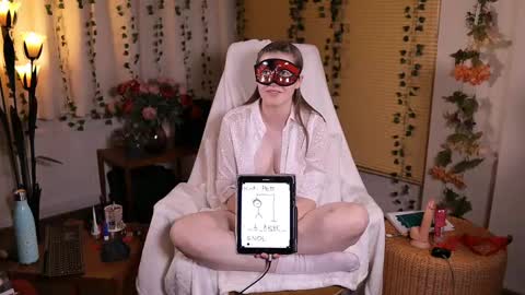 QuinnMonroe online show from 20, 2, 2025