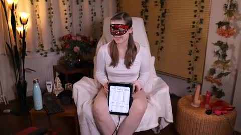 QuinnMonroe online show from 26, 2, 2025