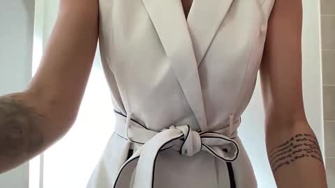 Snapshot of quinnyelena chatting on 6, 2, 2025 Quinnyelena online show from 6, 2, 2025