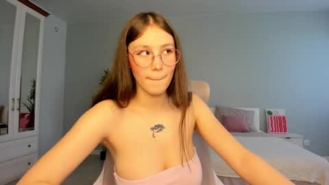 Leya online show from 11, 10, 2025