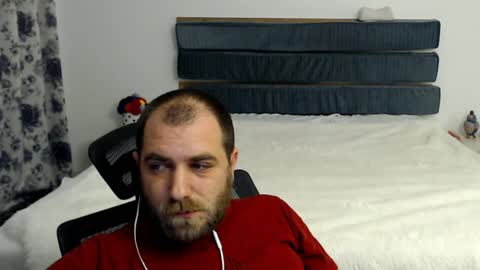 Snapshot of r0bila chatting on 4, 12, 2024 R0bila online show from 4, 12, 2024