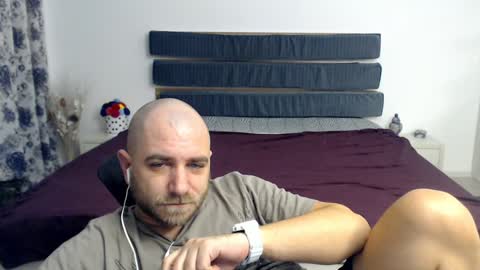 Snapshot of r0bila chatting on 26, 1, 2025 R0bila online show from 26, 1, 2025