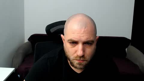 Snapshot of r0bila chatting on 28, 9, 2025 R0bila online show from 28, 9, 2025