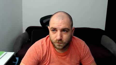 Snapshot of r0bila chatting on 6, 10, 2025 R0bila online show from 6, 10, 2025