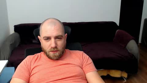 Snapshot of r0bila chatting on 23, 11, 2025 R0bila online show from 23, 11, 2025