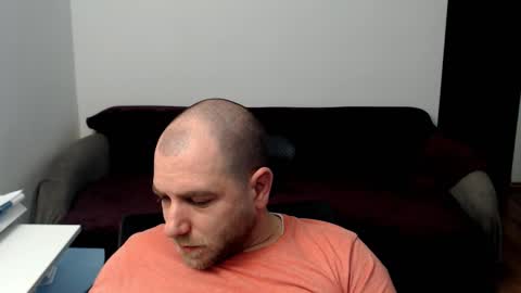 Snapshot of r0bila chatting on 19, 12, 2025 R0bila online show from 19, 12, 2025