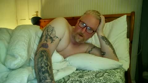 Snapshot of r_o_h_a_n_r_o_o_m chatting on 18, 6, 2026 r_o_h_a_n_r_o_o_m online show from 18, 6, 2026