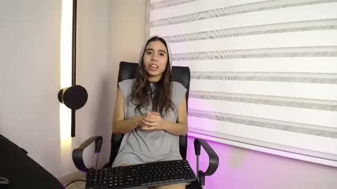 Snapshot of rachell_criss chatting on 21, 2, 2025 Rachell online show from 21, 2, 2025