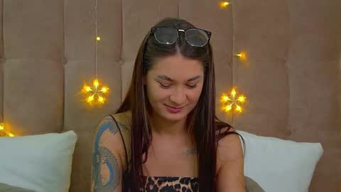 RachellSimpson online show from 13, 1, 2025