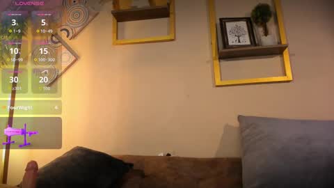 Snapshot of rachelruizz chatting on 4, 10, 2025 RACHEL online show from 4, 10, 2025