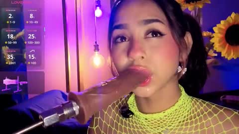 Snapshot of rachelruizz chatting on 1, 2, 2026 RACHEL online show from 1, 2, 2026