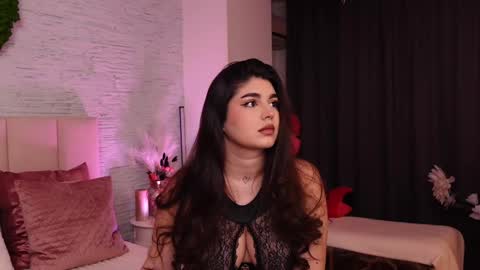 RachelSwaan online show from 20, 2, 2025