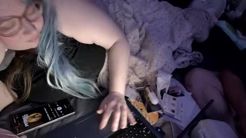 rachs_wardrobe online show from 13, 3, 2026