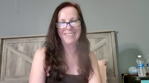 Radiant Peach Goddess online show from 28, 2, 2025