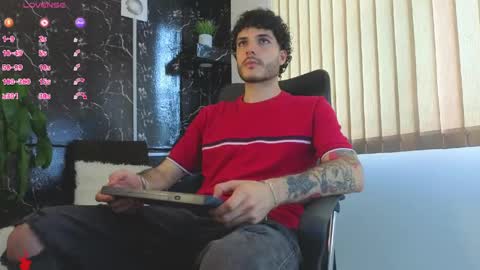 R A F A E L online show from 25, 4, 2026